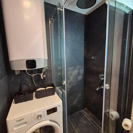 Apartment New Modern Lux With Free Garage Belgrade